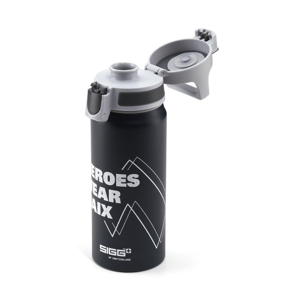 910711_Haix_SIGG_Bottle_open_2_web 910711_haix_sigg_bottle_open_2_web01910