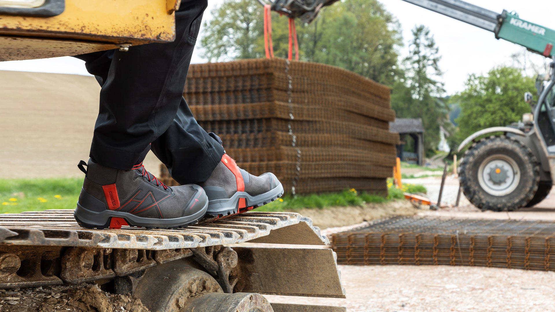 631011_connexis-safety-mid-grey-red